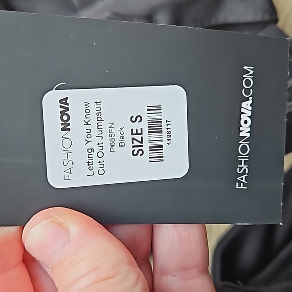 Fashion Nova Black Letting You Know Cut Out Jumpsuit S NWT - Picture 7 of 9